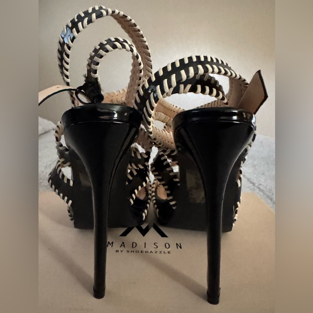 Madison by Shoedazzle Black & White Stitched Stiletto Heels w/ Cage Design NWOT - Picture 6 of 12